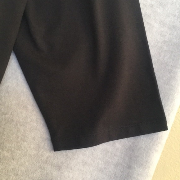 Denim & Co Cotton Stretch Knit Wardrobe Staple Basic Black Top - Picture 5 of 9